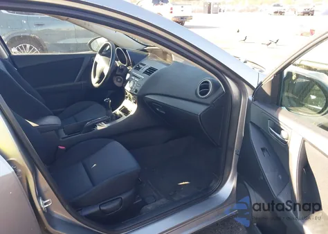 2010 Mazda Mazda3 I Sport z USA, uszkodzony, nr VIN JM1BL1SF1A1198901